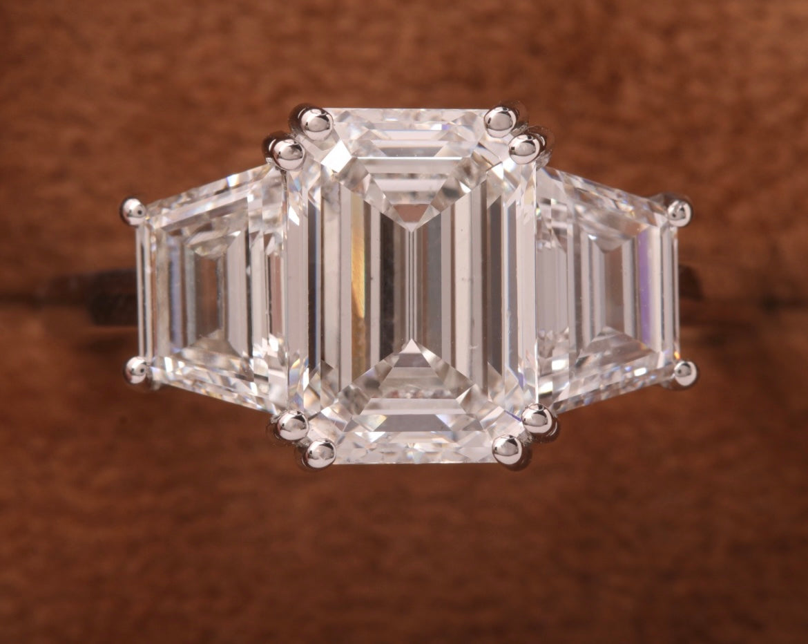 4 Carat Emerald 1 Carat Each Trapezoid on each side on 14Kt Gold , Lab Diamonds.