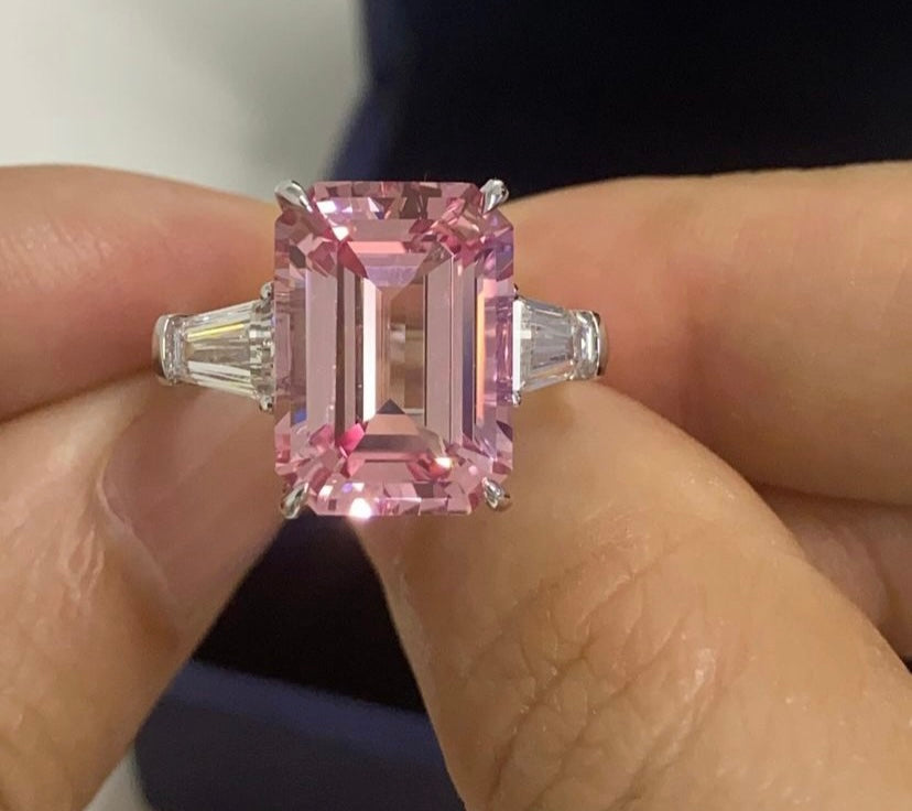 Exotic 10 Carat Pink Diamond Emerald Ring on 18Kt Gold Customised Exclusive , Lab Grown Diamond