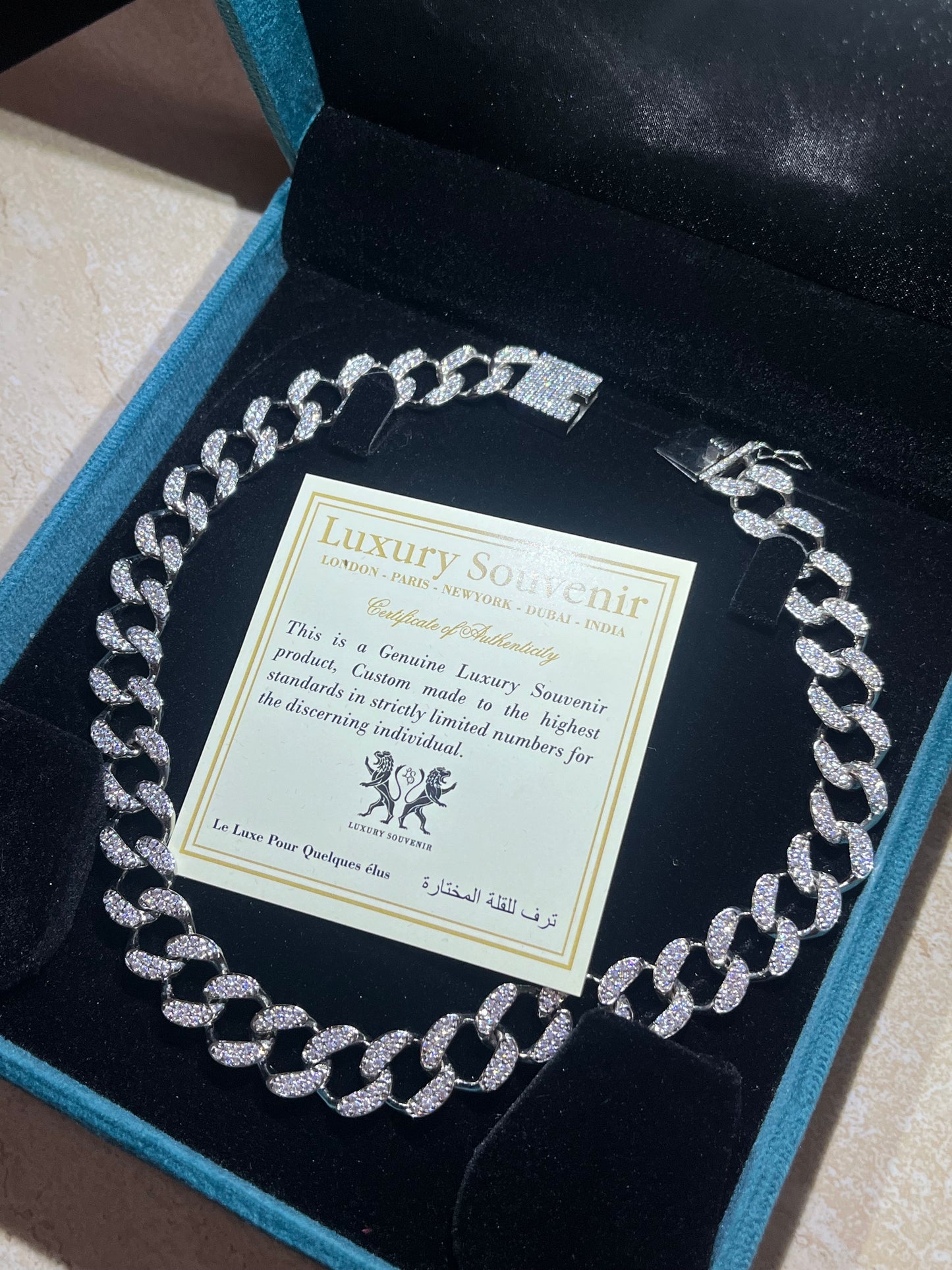 Cuban Chain Choker Silver & Moissanite Diamonds 14 Inches