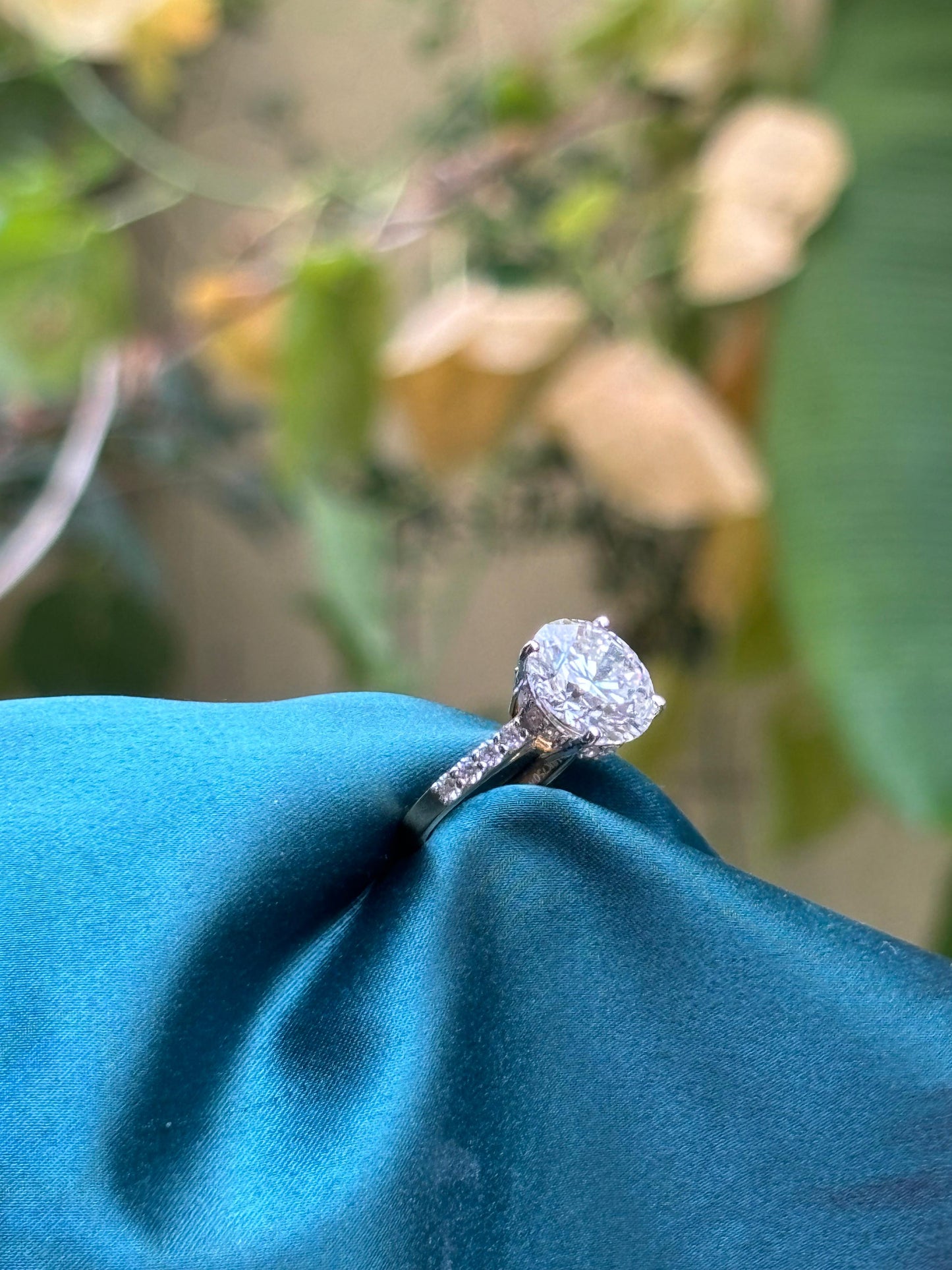 5 Carat Diamond Ring in 18Kt Gold