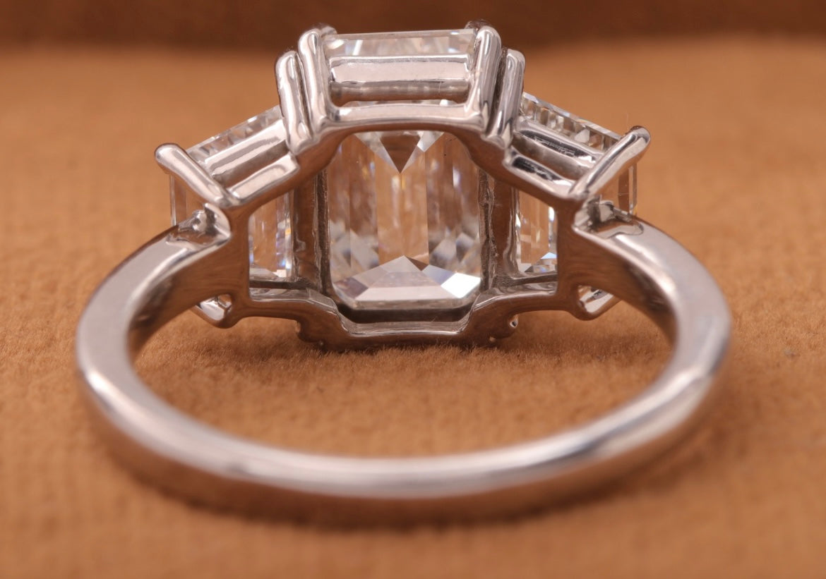 4 Carat Emerald 1 Carat Each Trapezoid on each side on 14Kt Gold , Lab Diamonds.
