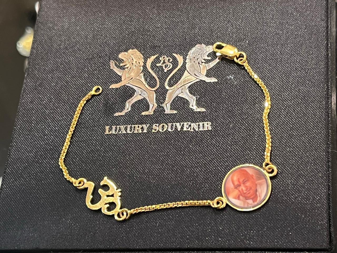 OM & GURU JI 18Kt Hallmarked Gold Bracelet Blessed Jewel