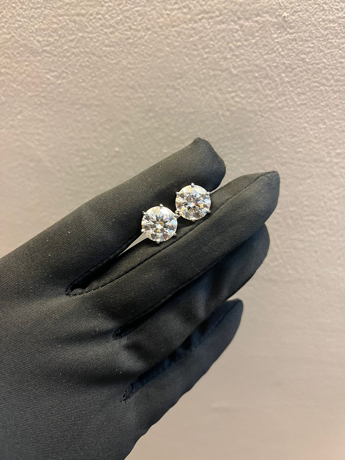 5 Carat Each Ear Pair of Certified Moissanite Solitaire Earings in 18Kt Hallmarked Gold