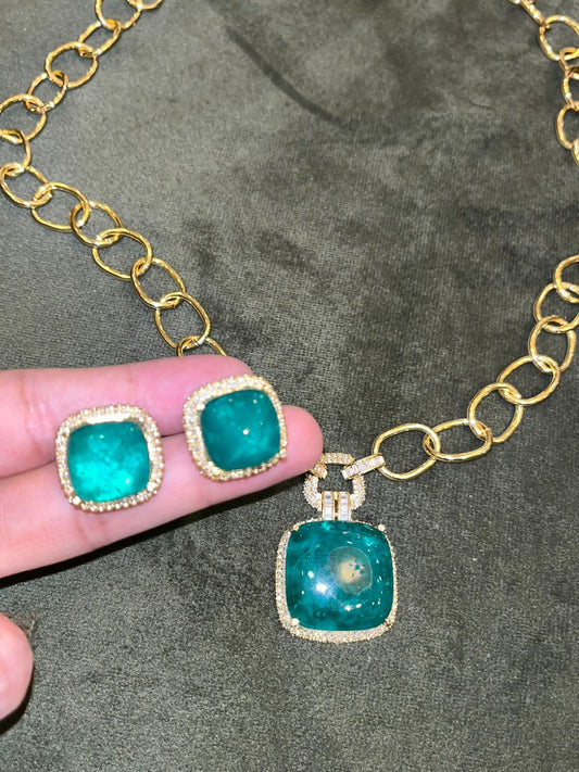 Luxury Souvenir Emerald Stone Embellished Necklace IZHAAR