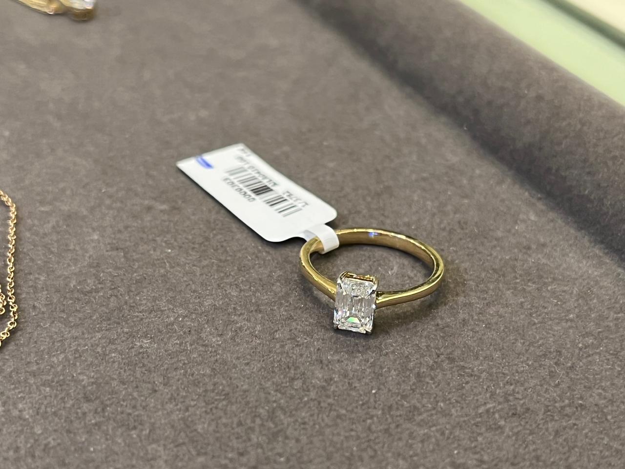 1 Carat Emerald Cut Solitaire Ring LAB GROWN DIAMOND for Women Classic Style- 14Kt Hallmarked Gold & Certified IGI Lab Grown Diamond