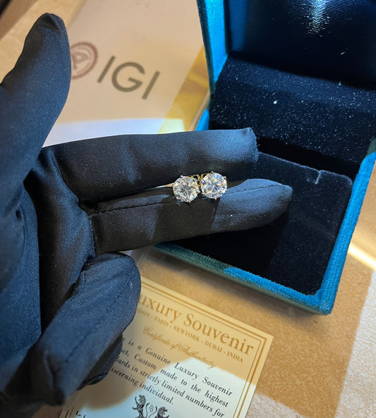 2.5 Carat Each Ear in 18Kt Hallmarked Gold ( IGI CERTIFIED LAB GROWN DIAMOND )