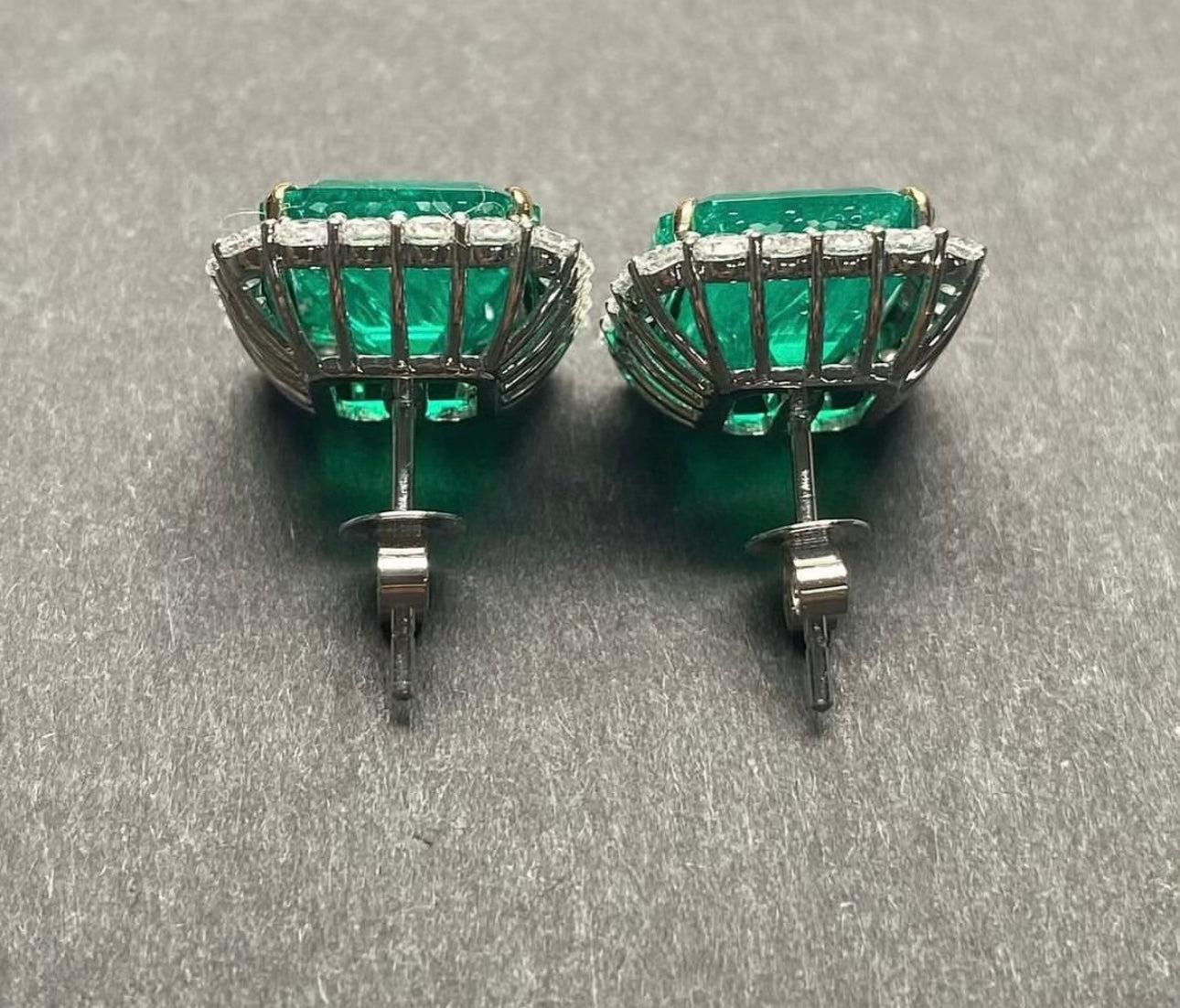Colombian Lab Grown Emerald Earings crafted in 14Kt Gold and Lab Grown VVS Diamonds on sides