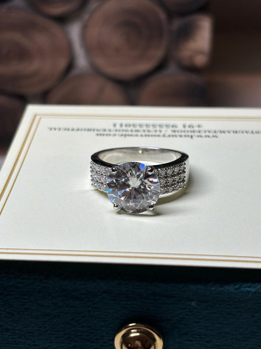 4 Carat Lab Grown Diamond Ring on 18Kt Hallmarked Gold Band