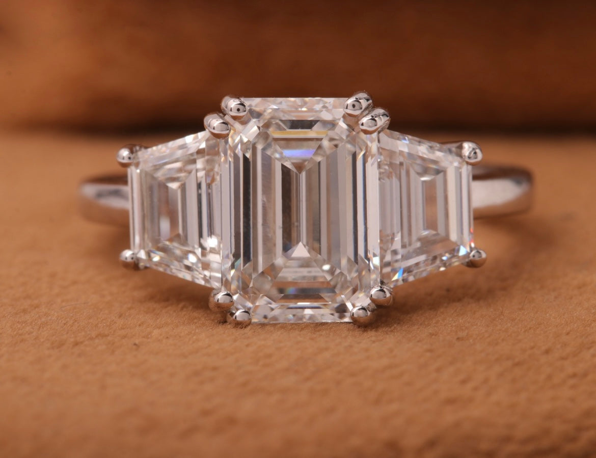 4 Carat Emerald 1 Carat Each Trapezoid on each side on 14Kt Gold , Lab Diamonds.