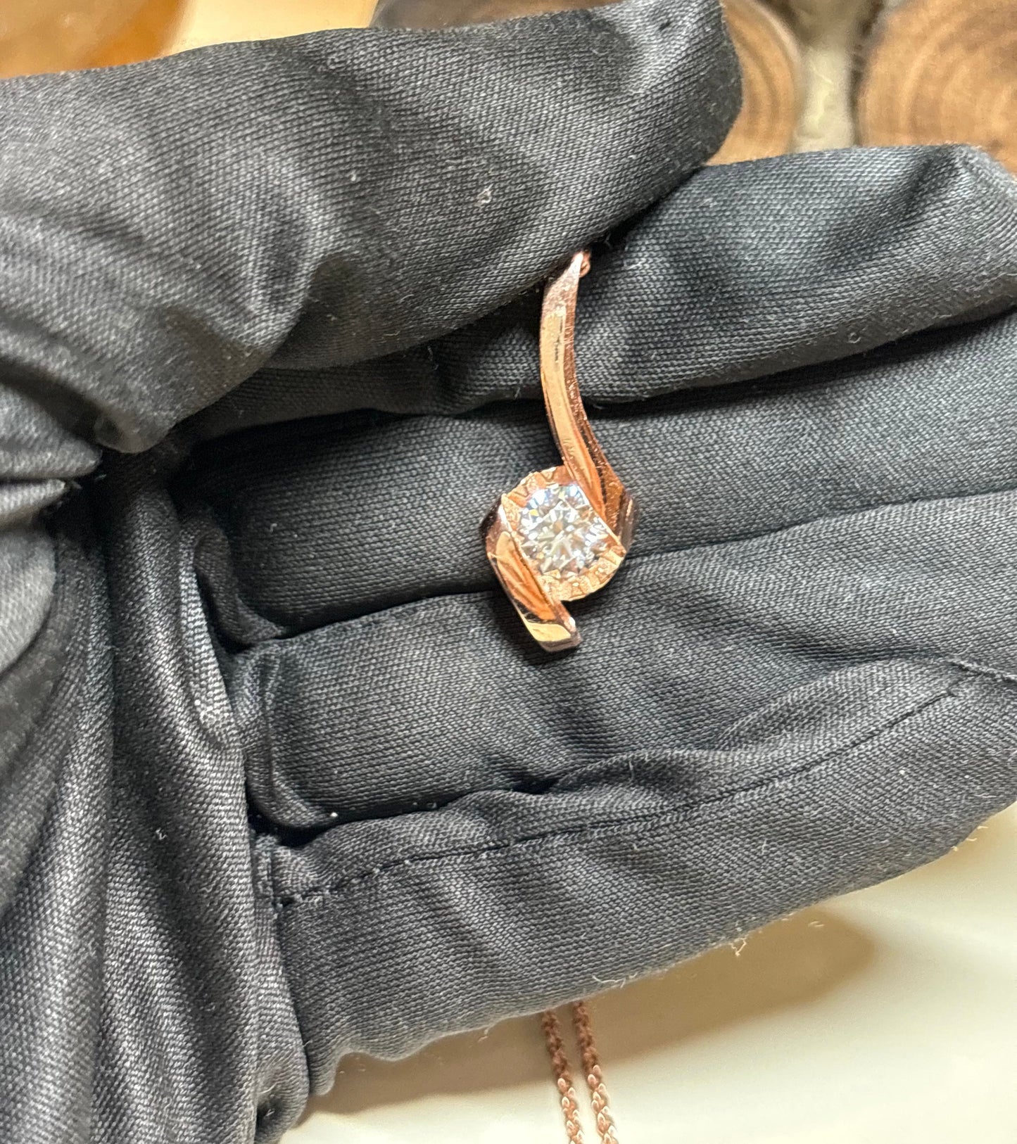 1 Carat Lab Grown Diamond Rose Gold Pendant & Chain for her 😍💎 by Luxury Souvenir