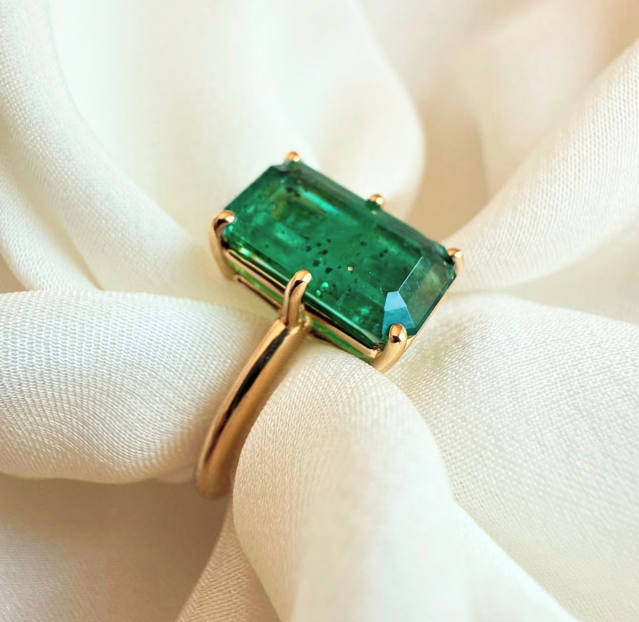 Emerald Diamond Ring