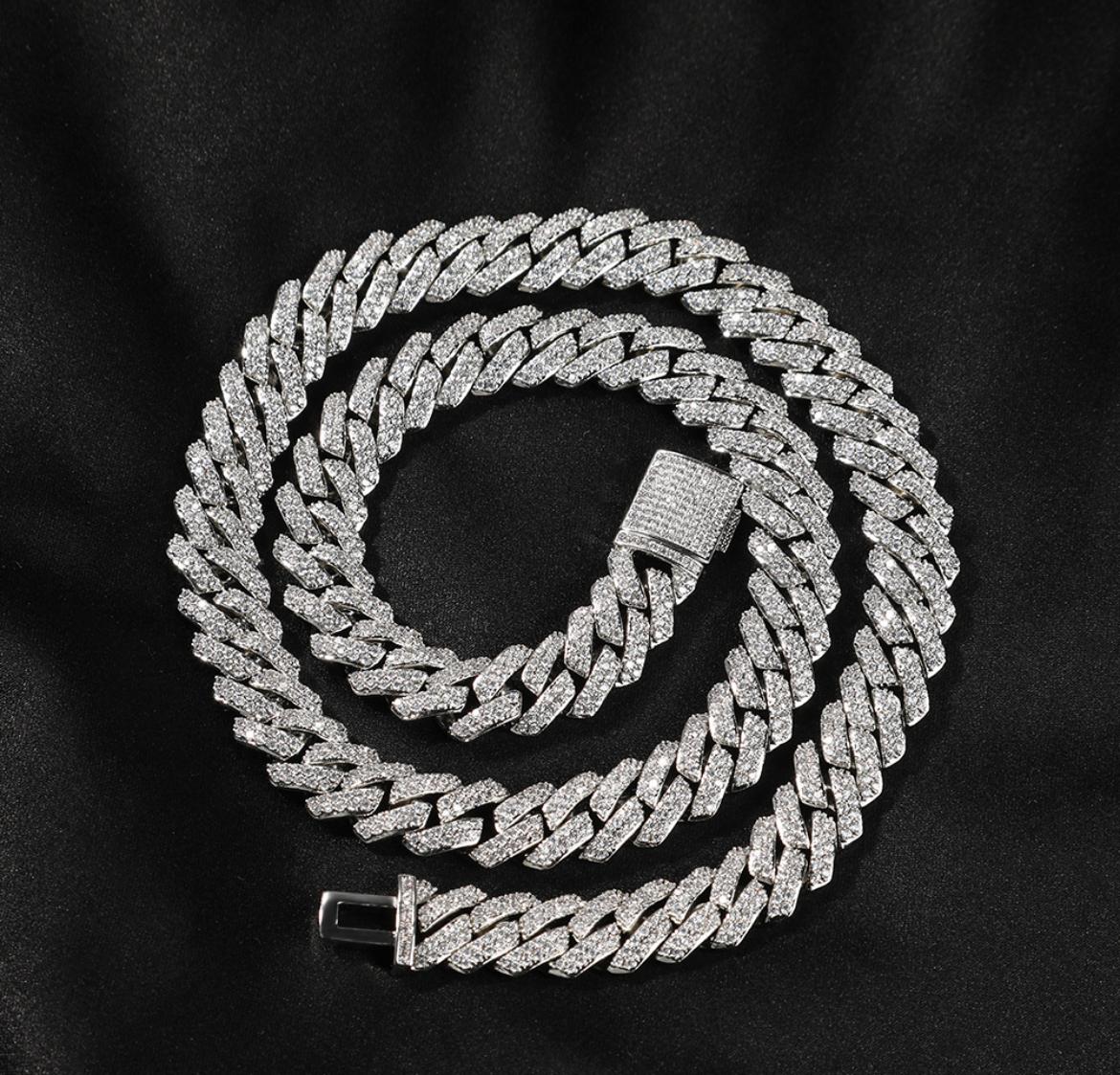 Cuban Diamond Chain ICED OUT , Worn by Celebrities like KING, SIDHU MOOSEWALA, GURU RANDHAWA,FAIZALPURIA & more..