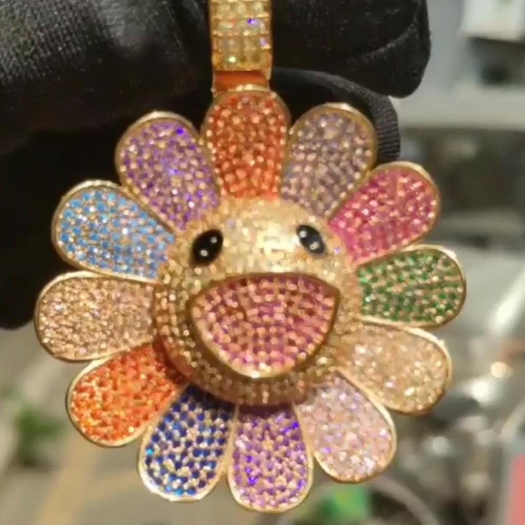 Takashi Murakami Flower Pendant By Luxury Souvenir ROTATING FLOWER