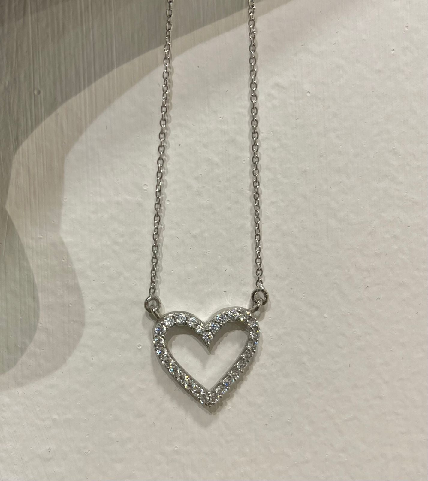 Heart Diamond Love NeckJewel Iced Out with Chain for your Girl