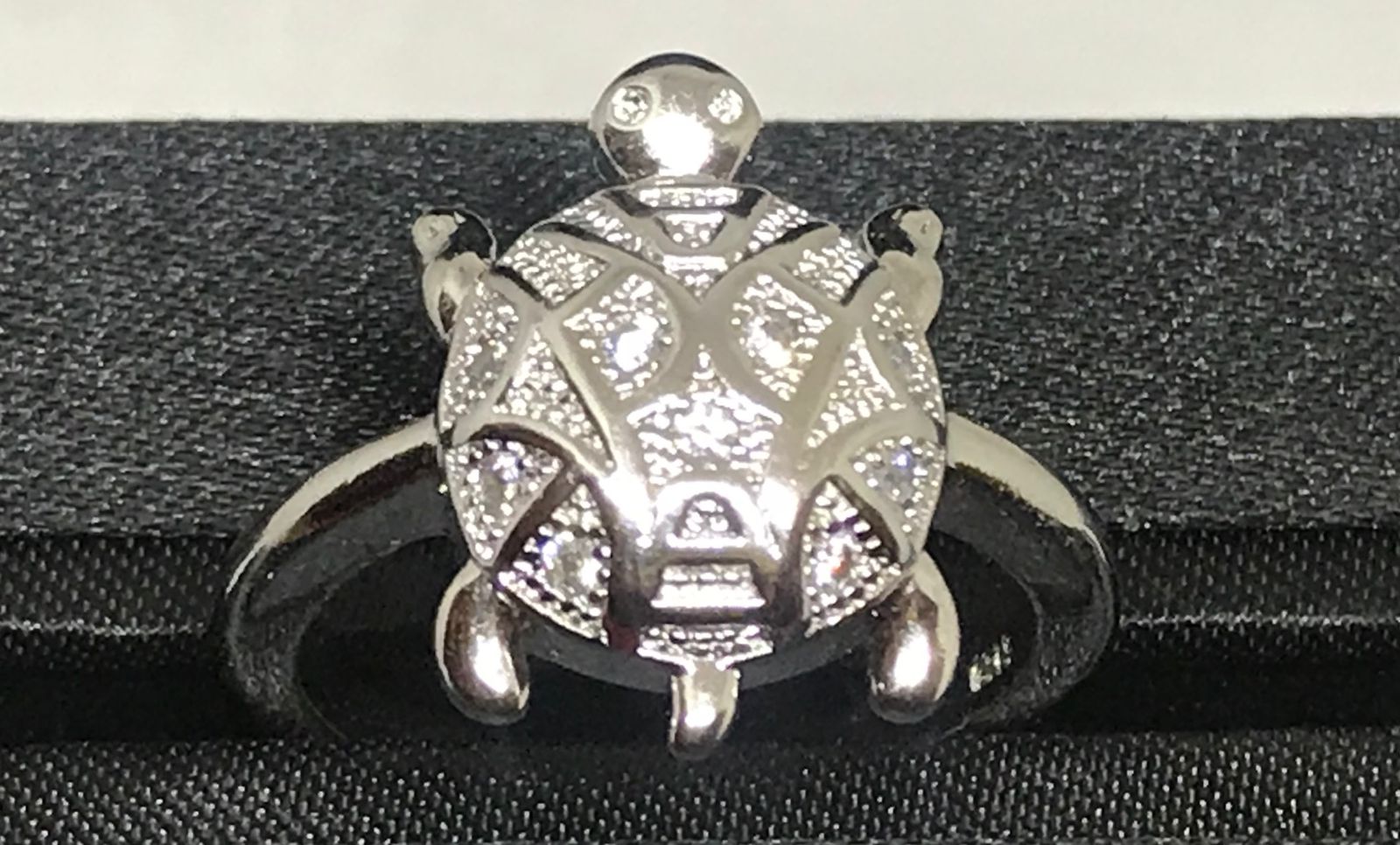 Buy quality Silver 925 tortoise ring sr925-24 in Ahmedabad