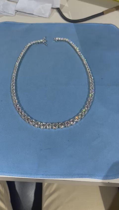 Grand Diamond Neck Jewel in Moissanite 45 Carat Diamond Used on Pure 925 Silver , 18Kt White Gold Plated